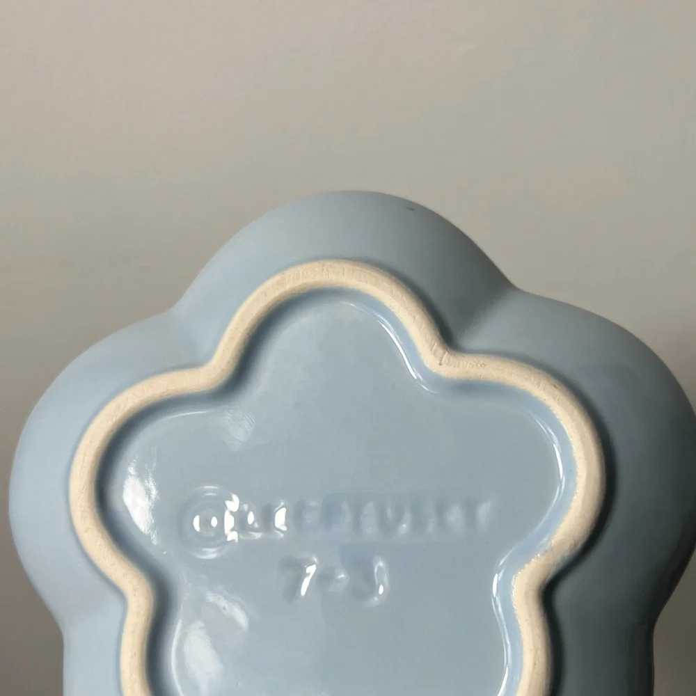 Le Creuset Stoneware Flower Petal Scalloped Trinket Dish Plate Tray